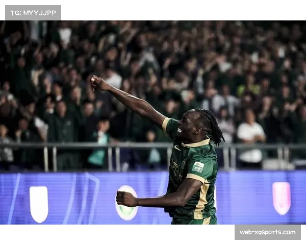 中超俱乐部开放日引发热潮，足球文化推广成焦点