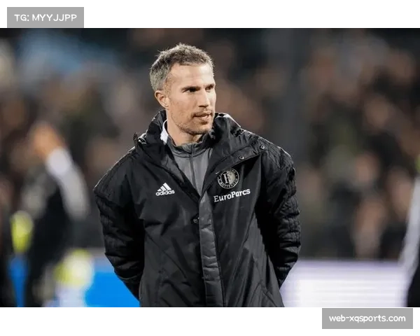 林加德自由身引多队争夺，范佩西亲自招募赴荷甲